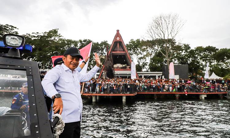 Buka Aquabike Seri Balige, Pj Gubernur Sumut Sangat Terkesan Lihat Antusias Penonton