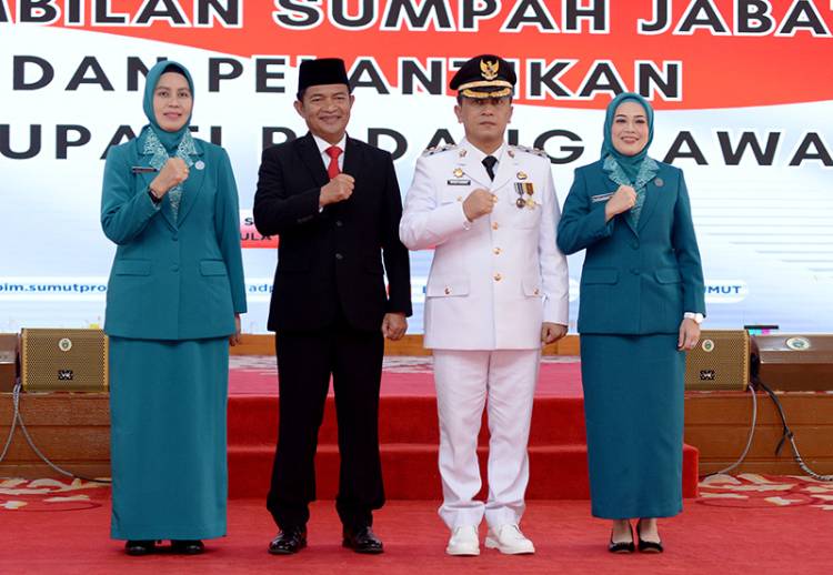 Pj Gubernur Sumut Lantik Pj Bupati Paluta