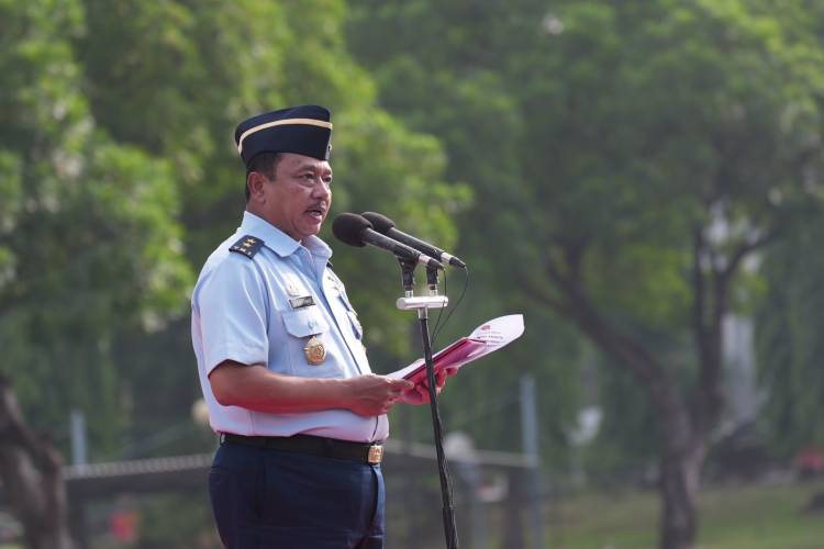 Askomlek Panglima TNI Pimpin Upacara Bendera 17-an Bulan November Tahun 2024