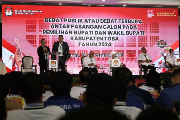  Debat Pilbup Toba Berjalan Lancar, Pjs Bupati Toba Apresiasi KPUD dan Ketiga Paslon