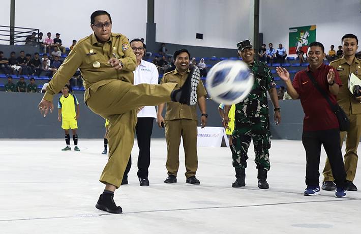 Pjs Walikota Pematangsiantar Buka Kejuaraan Futsal Tingkat SMA Sederajat