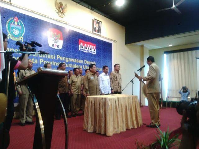 Gubsu Erry Kukuhkan Pengurus AAIPI Sumut