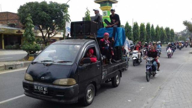 Polres Deli Serdang Kawal Unjuk Rasa FSPMI ke Medan