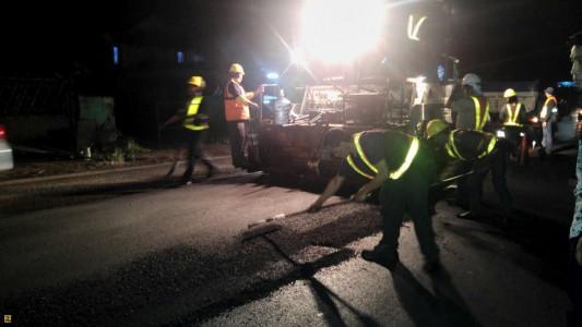 Bantu Petani, Kementerian PUPR Uji Coba Aspal Karet Alam 