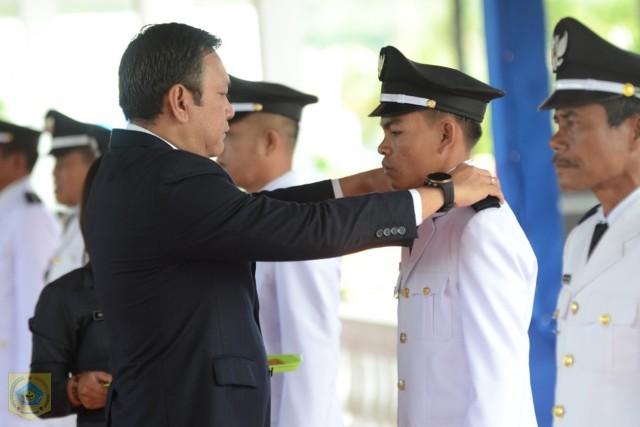 Lantik Kepala Desa, Remigo Ingatkan Hati-hati Gunakan Dana Desa