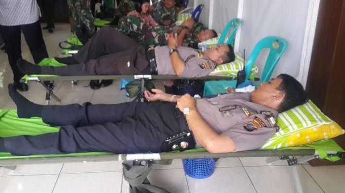 Personil Polres dan Kodim Deli Serdang Ikut Donor Darah