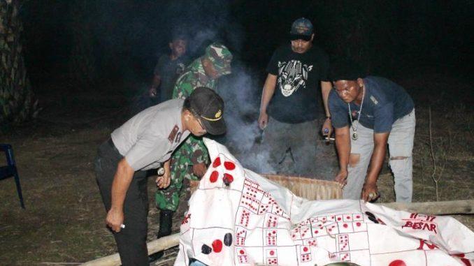 Gerebek Lokasi Judi, Polsek Mardinding Bakar Tenda dan Lapak Dadu
