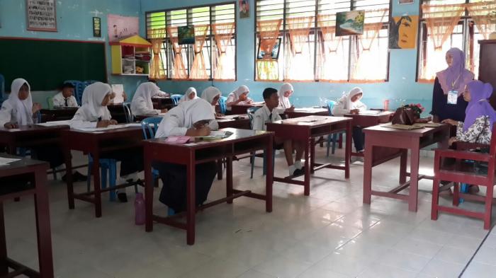  Kemdikbud Kembangkan Ujian Sekolah Berstandar Nasional