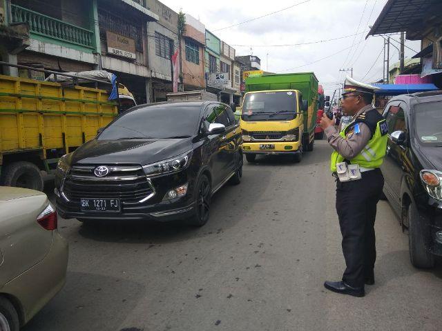 Jelang Libur Tahun Baru, Jalur Medan-Berastagi Padat Merayap