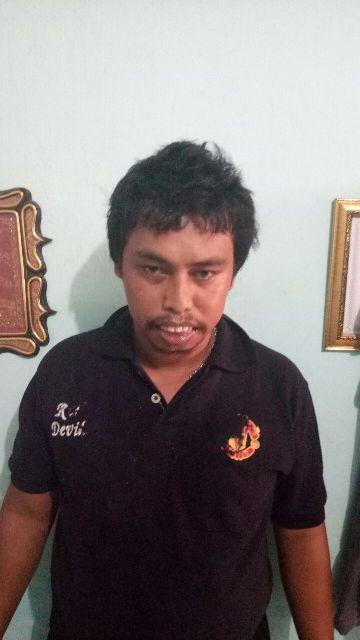 Lerai Ayahnya Bertengkar dengan Warga, Anak Terbelakang Mental Malah Ditodong Pistol