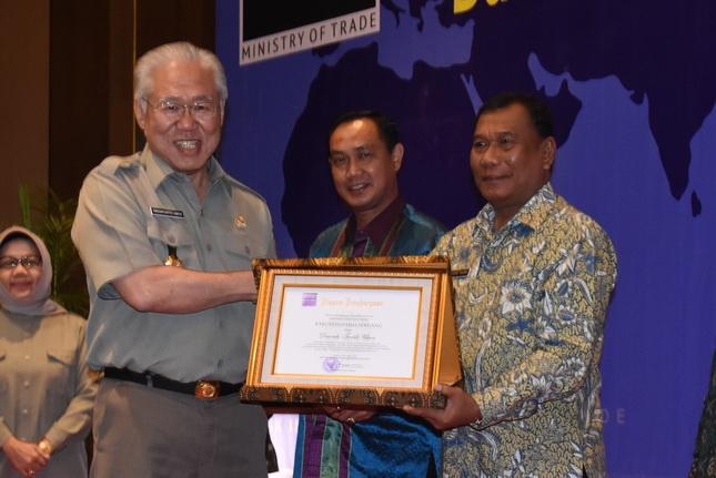 Deli Serdang Raih Penghargaan Daerah Tertib Ukur