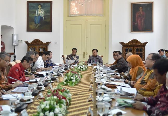 Anggarkan 21 Triliun Untuk Beras Sejahtera, Presiden Jokowi: Jangan Sampai Ada Keterlambatan