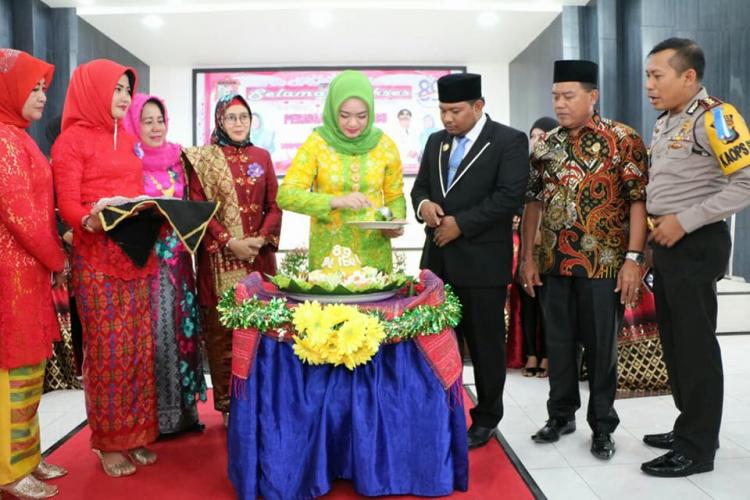 Walikota Tanjungbalai Mengajak Semua Perempuan Mampu Menjadi Sosok yang Mandiri, Kreatif,Inovatif, Percaya diri dan Meningkatkan Kualitas dan Kapabilitas Perempuan