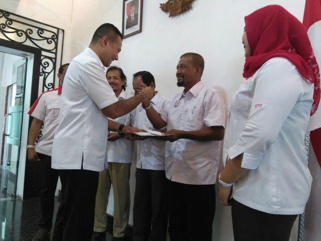 Donorkan Darah Hingga 100 Kali, Dua Warga Medan Raih Penghargaan Presiden