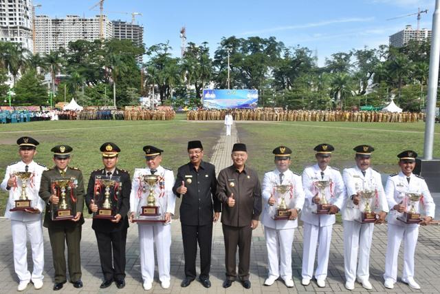 Dorong Pelayanan Terbaik, Tengku Erry Beri Penghargaan Kecamatan Terapkan Paten