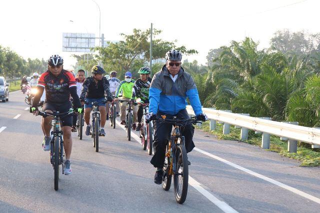 Kapoldasu Bersepeda Tinjau Sejumlah Desa di Deli Serdang, Wanti-Wanti Masalah Dana Desa dan Sertifikat Tanah