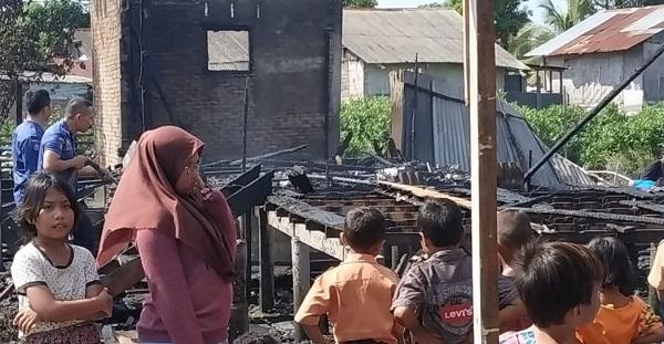 Kebakaran Hanguskan 2 Unit Rumah di Medan Labuhan 