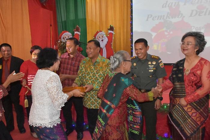 Bupati Deli Serdang Hadiri Perayaan Natal Bersama ASN dan Pensiunan