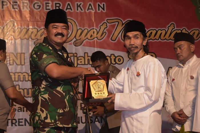 Akhir 2018, Panglima TNI Silaturahmi dan Doa Bersama di Pondok Pesantren UNIQ Malang