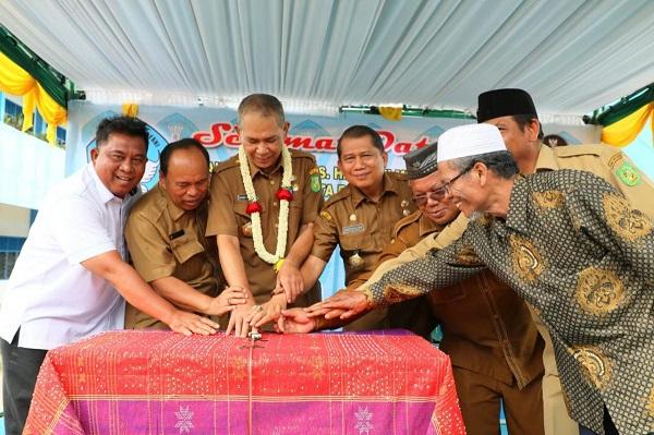 Laboratorium Bahasa SMP Negeri 41 Medan Diresmikan