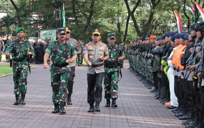 Panglima TNI dan Kapolri Pimpin Apel Pengamanan Natal dan Tahun Baru di Lapangan Benteng Medan