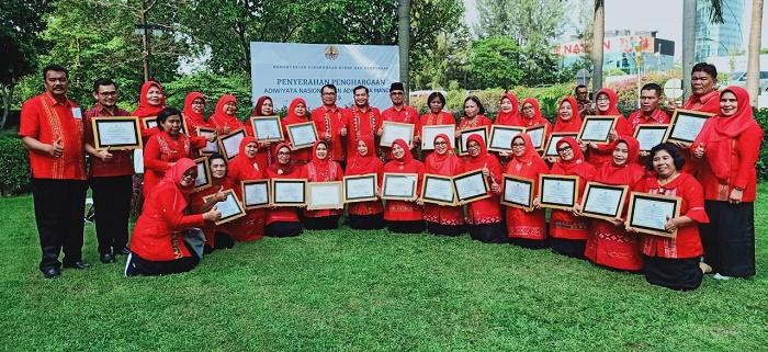 32 Sekolah se-Kabupaten Deli Serdang Terima Penghargaan Adiwiyata Nasional dan Adiwiyata Mandiri 2019