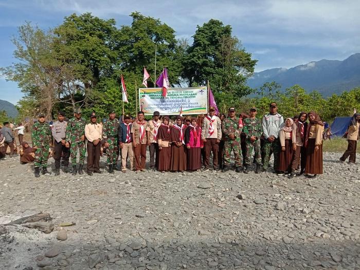 Satgas Yonif Raider Khusus 136/Tuah Sakti Dukung Gerakan Pramuka di Tehoru Maluku