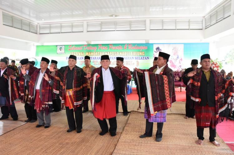 Festival Manortor Naposo Nauli Bulung PM Tabagsel Dibuka