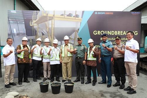 Revitalisasi Gudang BGR Logistic, Plt Wali Kota Medan Letakkan Batu Pertama