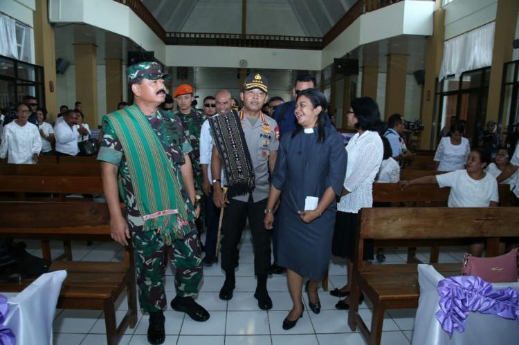 Panglima TNI dan Kapolri Tinjau Pengamanan Natal