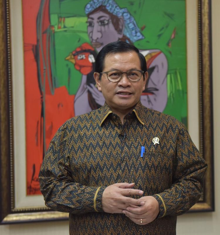 Seskab: Mudah-mudahan Natal 2019 Penuh Kegembiraan dan Kedamaian