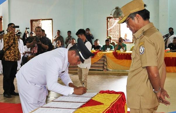 Bupati Nisel Tekankan Para Kepala Desa Laksanakan Tugas dan Tanggungjawab