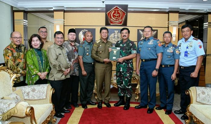 TNI Terima Sertifikat Hibah Lahan Pembangunan Mako Kogabwilhan I dari Gubernur Kepri