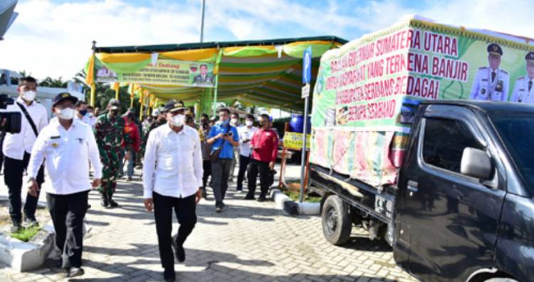 Gubernur Tinjau Masyarakat Korban Banjir di Sergai, Cek Kesiapan Logistik, Posko dan Solusi Bencana