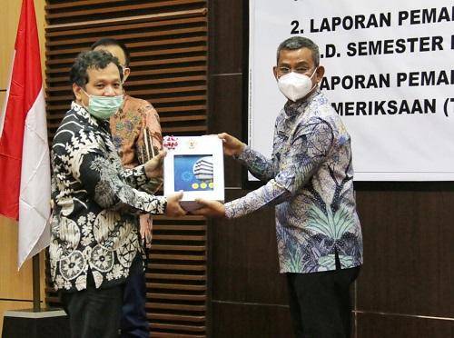 BPK RI Perwakilan Sumut Serahkan LHP Kepatuhan Belanja Daerah Tahun 2020 kepada Pemko Medan