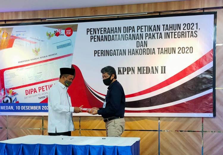 Kakankemenag Medan Impun Siregar Terima DIPA Tahun 2021
