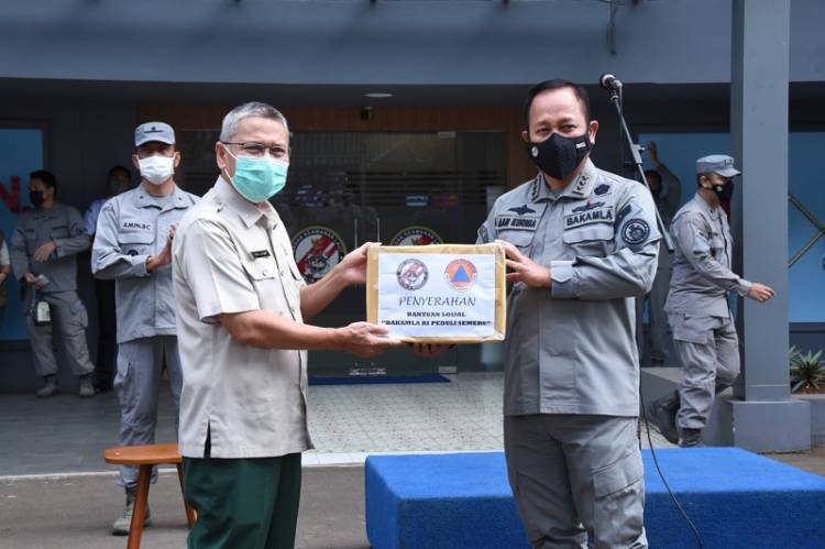Kepala Bakamla RI Lepas Kendaran Pengangkut Bantuan Peduli Semeru