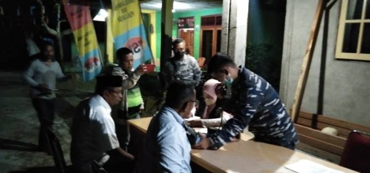 SPKKL Tual Bakamla RI Kerahkan Catamaran 5-07 Sukseskan Vaksinasi Pulau Terpencil