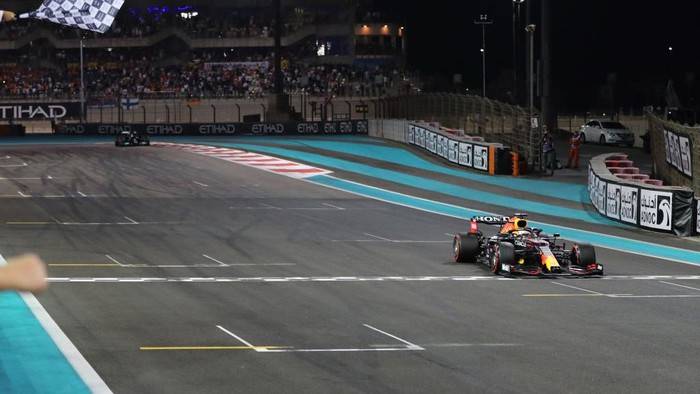  F1 GP Abu Dhabi: Drama di Lap Terakhir, Verstappen Juara Dunia