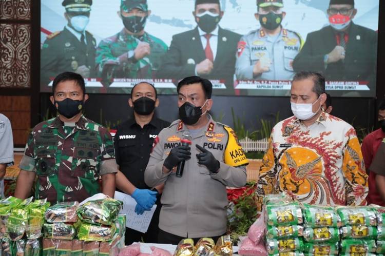 Konferensi Pers Akhir Tahun, Kapolda Sumut Paparkan Kinerja dan Pencapaian Jajaran Selama Tahun 2021