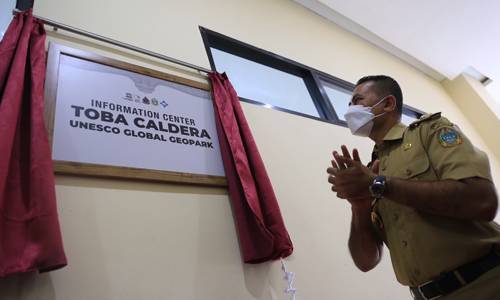 Wakil Gubernur Sumut Resmikan Pusat Informasi Kaldera Toba Poltekpar Medan, Ajak Semua Pihak Lestarikan Kawasan Kaldera Toba