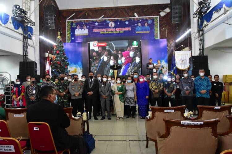 Perayaan Natal Oikumene di Sibolga Berlangsung Sukses, Wali Kota Kukuhkan Ketua LPPD Periode 2021-2024
