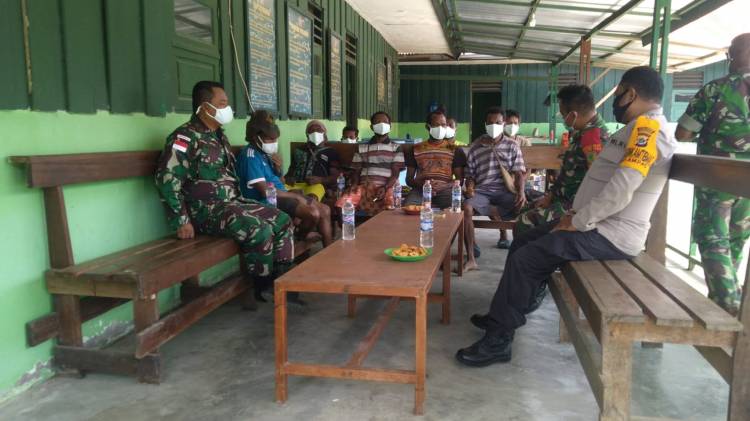 Jelang Natal dan Tahun Baru, Satgas Pamtas Yonif 126/KC Gelar Rakor dengan Koramil dan Polsek Setempat
