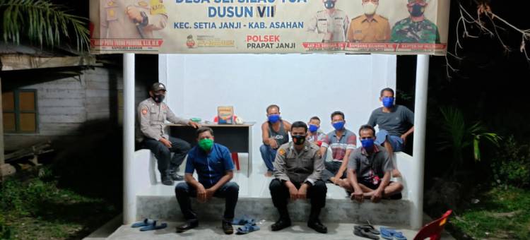 Ciptakan Situasi Kamtibmas yang Kondusif di Malam Hari, Polres Asahan Patroli Pos Kamling Barokah