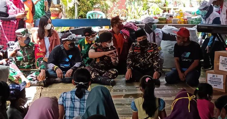 Danrem Baladhika Jaya Dampingi Kunjungan Menteri BUMN di Lokasi Erupsi Semeru