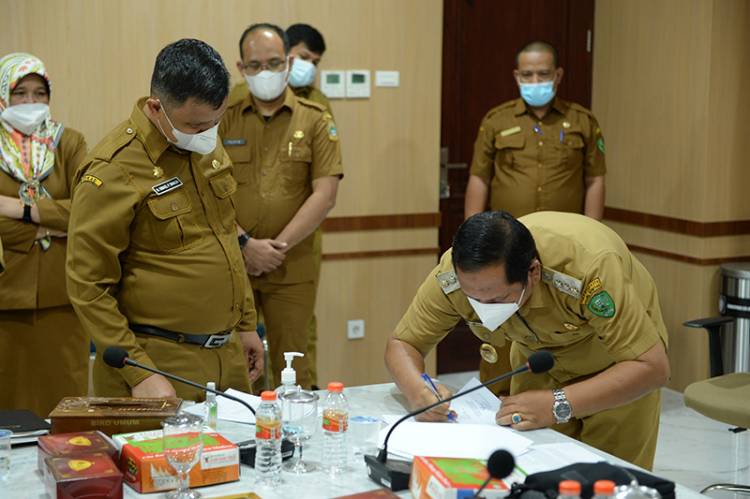 Pemprov Sumut Serah Terimakan Barang Milik Daerah Antara Tapsel dan Padangsidimpuan