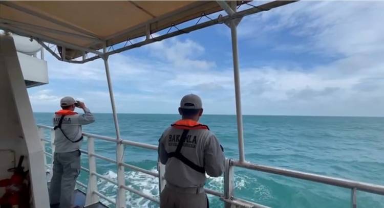 Bakamla RI Siagakan KN Belut Laut-406 Evakuasi Korban Kapal Karam Bawa PMI di Perairan Selangor
