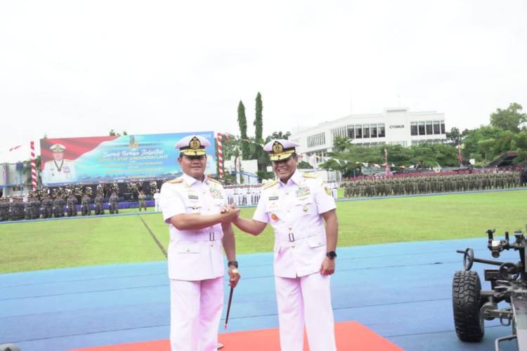  Panglima TNI Serahterimakan Jabatan Kepala Staf Angkatan Laut kepada Laksamana TNI Muhammad Ali