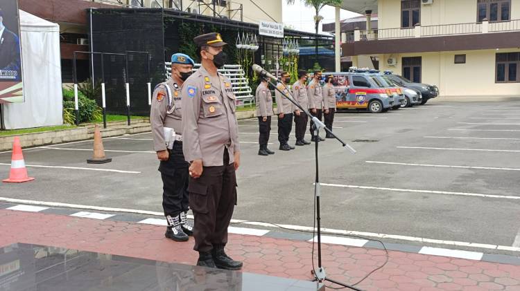  Pimpinan Polrestabes Medan Ingatkan Anggota yang Tugas Pengamanan Nataru Jaga Keselamatan 