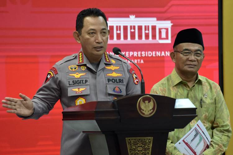 Pemerintah Siapkan Langkah Pastikan Rangkaian Natal dan Tahun Baru Aman dan Lancar